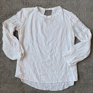 CAMBER & GRACE Peasant top floral cut out sleeve